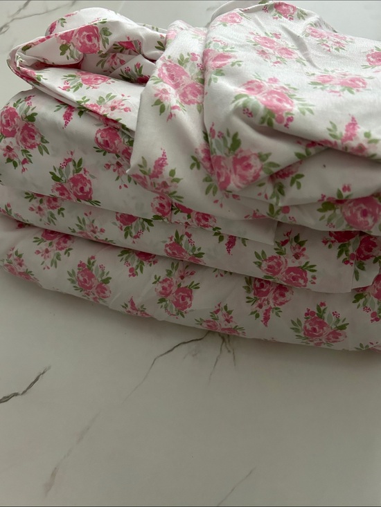Nanette Lepore Other - Floral Pink Rose Bedding Set - Classic Floral Print